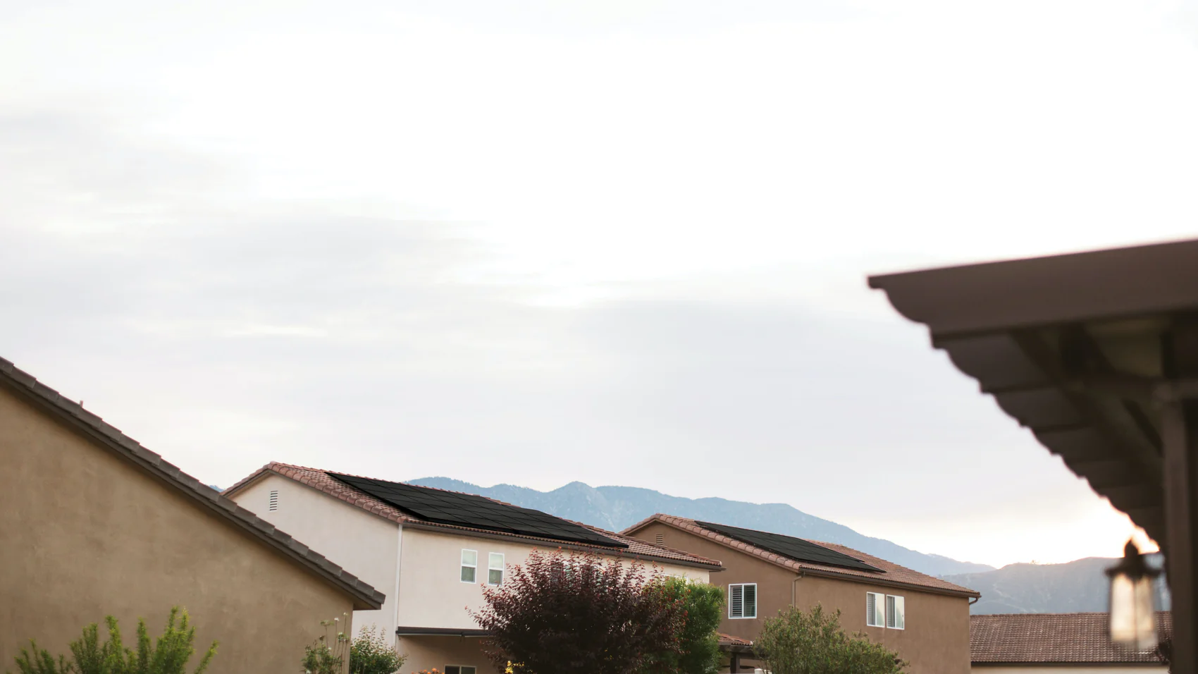 Power Up Your Home: Find the Perfect Solar Battery for Your Needs Today solarpowerspace.com 11